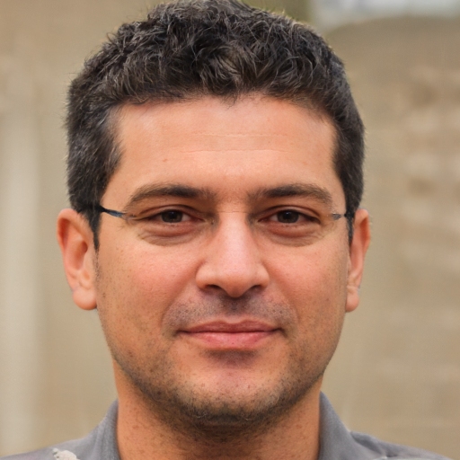 Foto de Juan Pérez, empleado del INE satisfecho